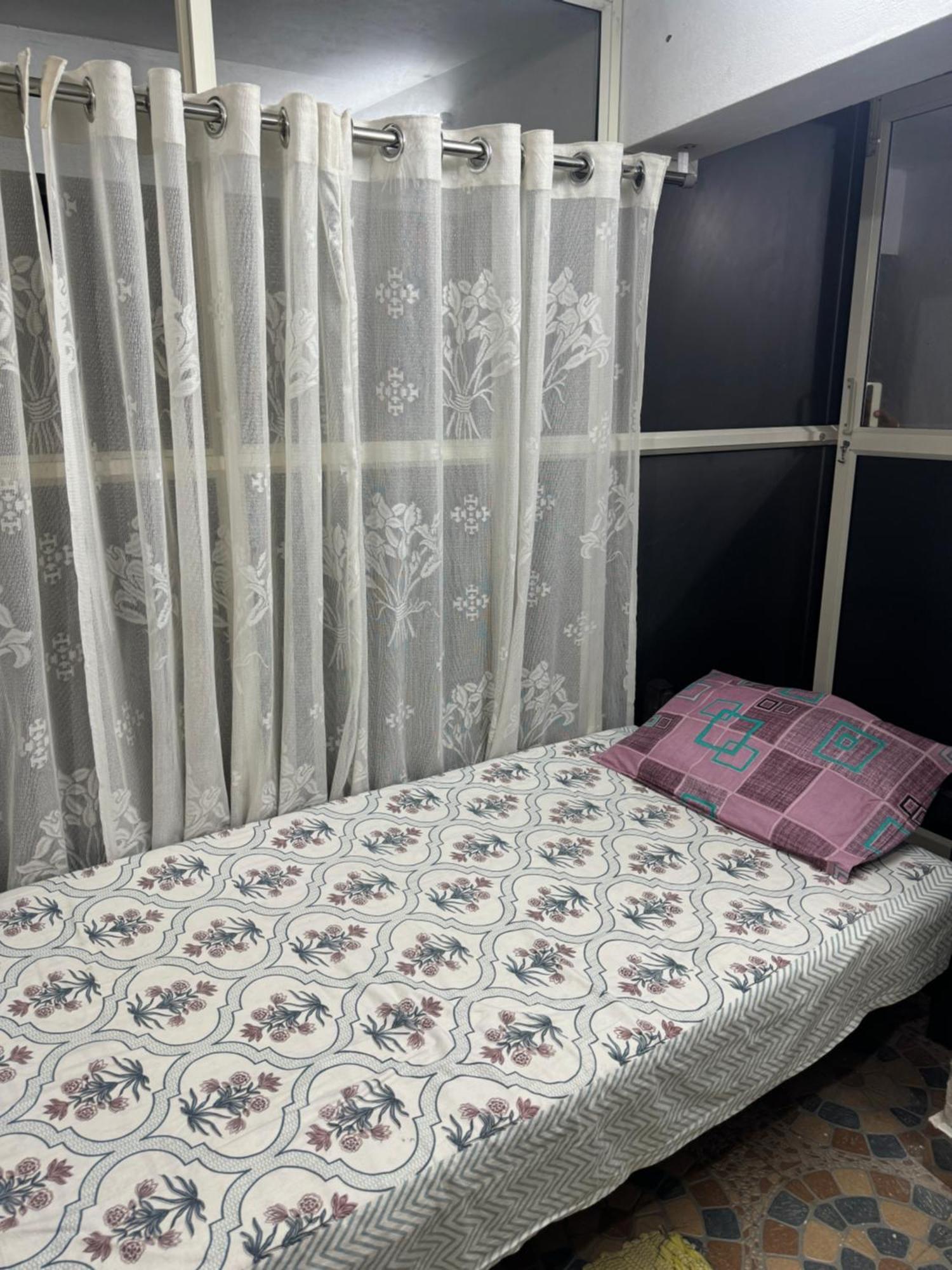 Chaithritha Ladies Homestay Thiruvananthapuram Exterior foto